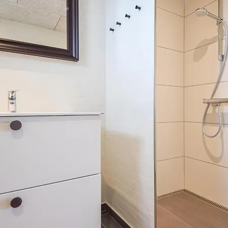 Дом отдыха 4 Bedroom Awesome Home In Faaborg *