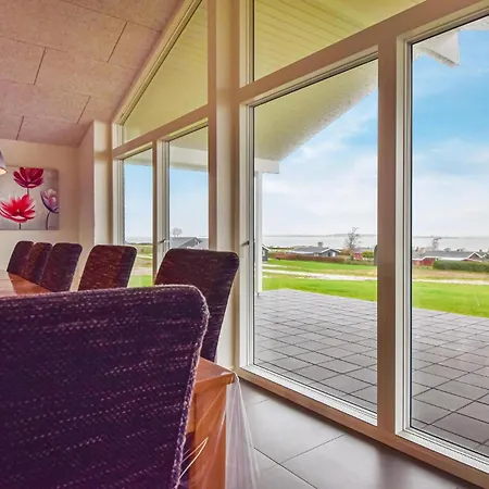 Дом отдыха 4 Bedroom Awesome Home In Faaborg
