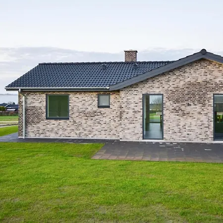 Дом отдыха 4 Bedroom Awesome Home In Faaborg Фоборг
